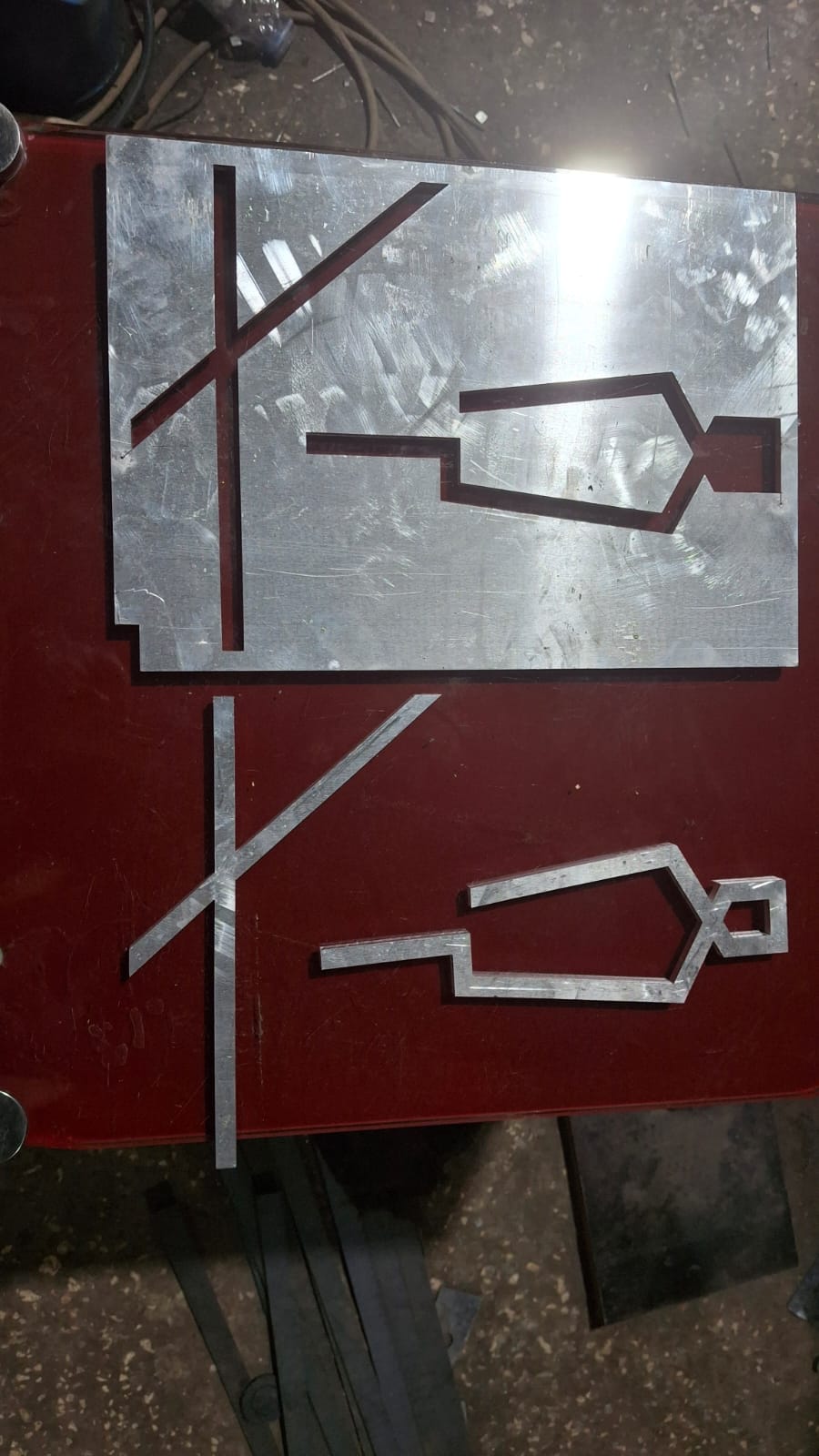 اللوحات الإرشادية الداخلية والخارجية